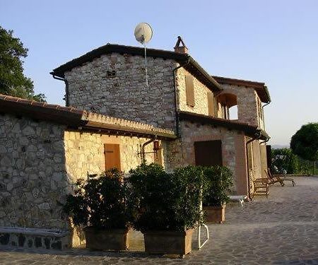 Gualdo Cattaneo B&B Casale Roshlee מראה חיצוני תמונה