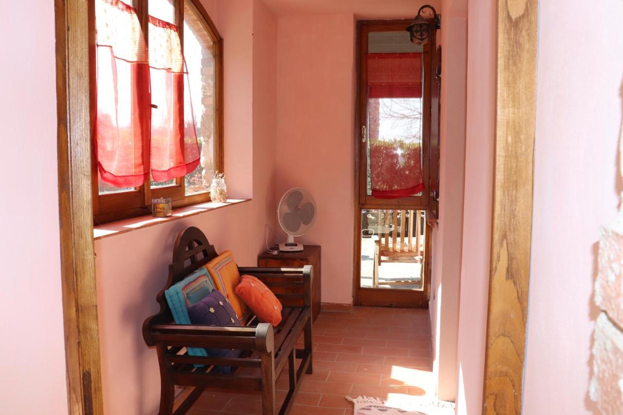Gualdo Cattaneo B&B Casale Roshlee מראה חיצוני תמונה