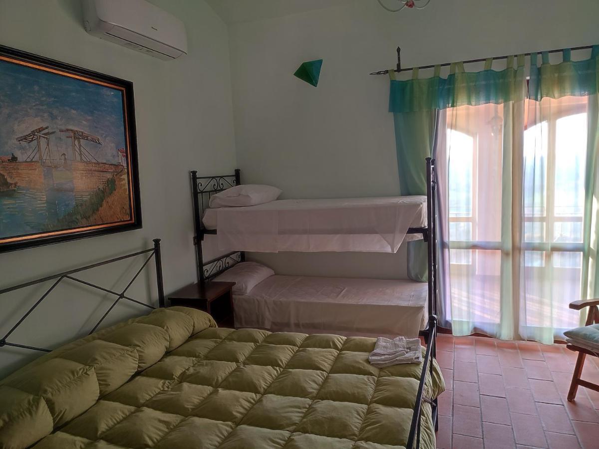 Gualdo Cattaneo B&B Casale Roshlee מראה חיצוני תמונה